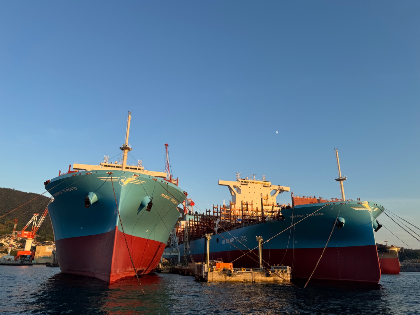 夕陽航班，可以睇到海上自衞隊船艦同埋日落，於官網預約。
其他航班，最少兩日前經 Klook 預約。

官網: https://bunker-supply.com/service/sightseeing_cruise/
Klook: https://www....